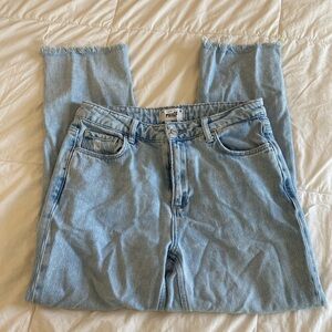 PAIGE "Noella" Distressed Knee Light Wash Women's 28 Jeans